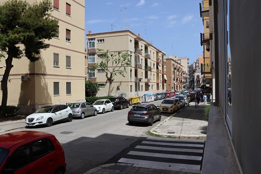 Alex'S House Apartment Bari Bagian luar foto